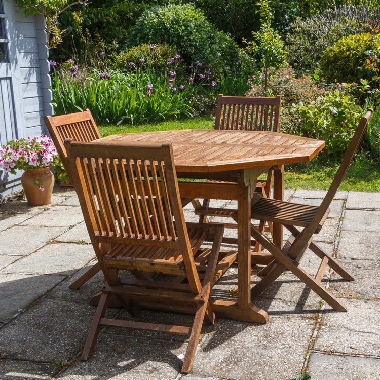 Garden Furniture & Outdoor Living